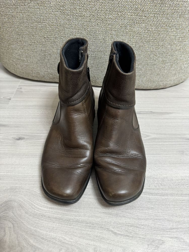 Ghete din piele maro