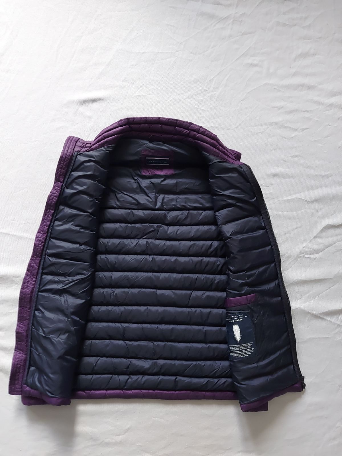 Tommy Hilfiger ,XL/54,мъжки пухен елек грейка 90%пух 10 %пера