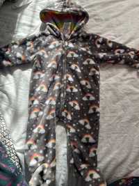 Combinezon fleece 6-9 luni 40 lei