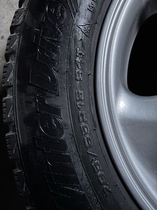 Диски с зимними шинами R15