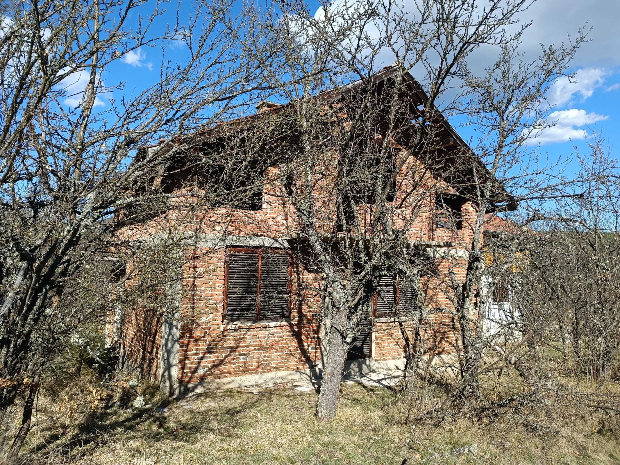 Къща в Пазарджик, област-гр.Велинград площ 100 цена 18500