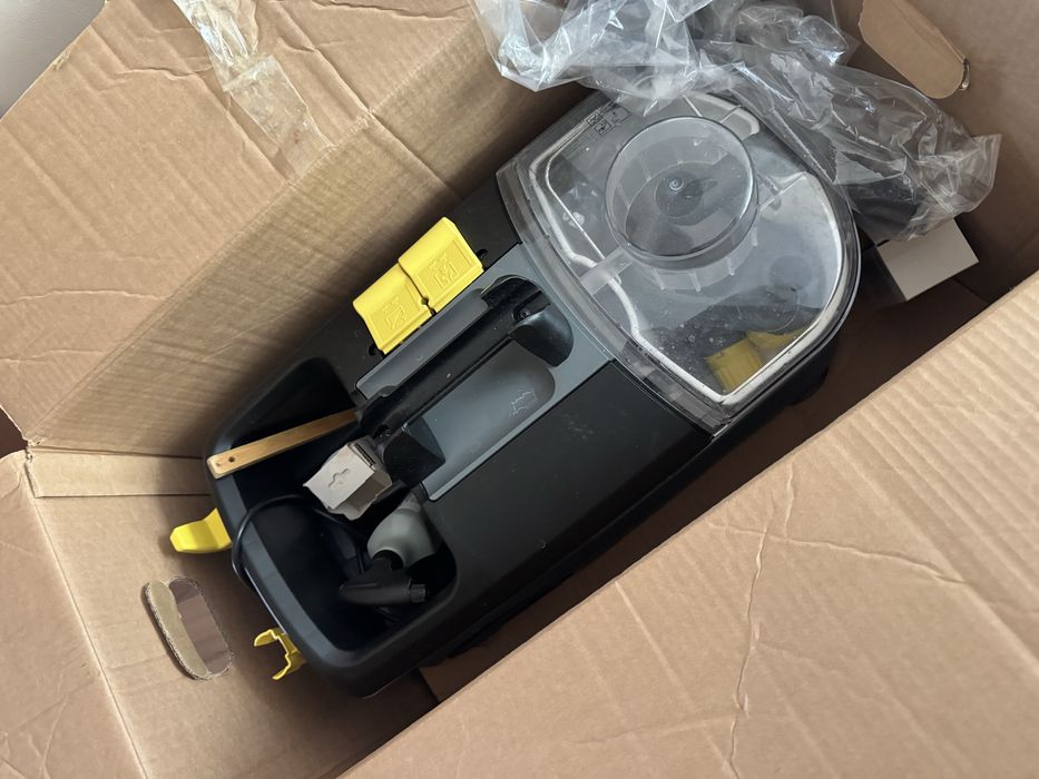 Продам новый моющий пылесос karcher !!