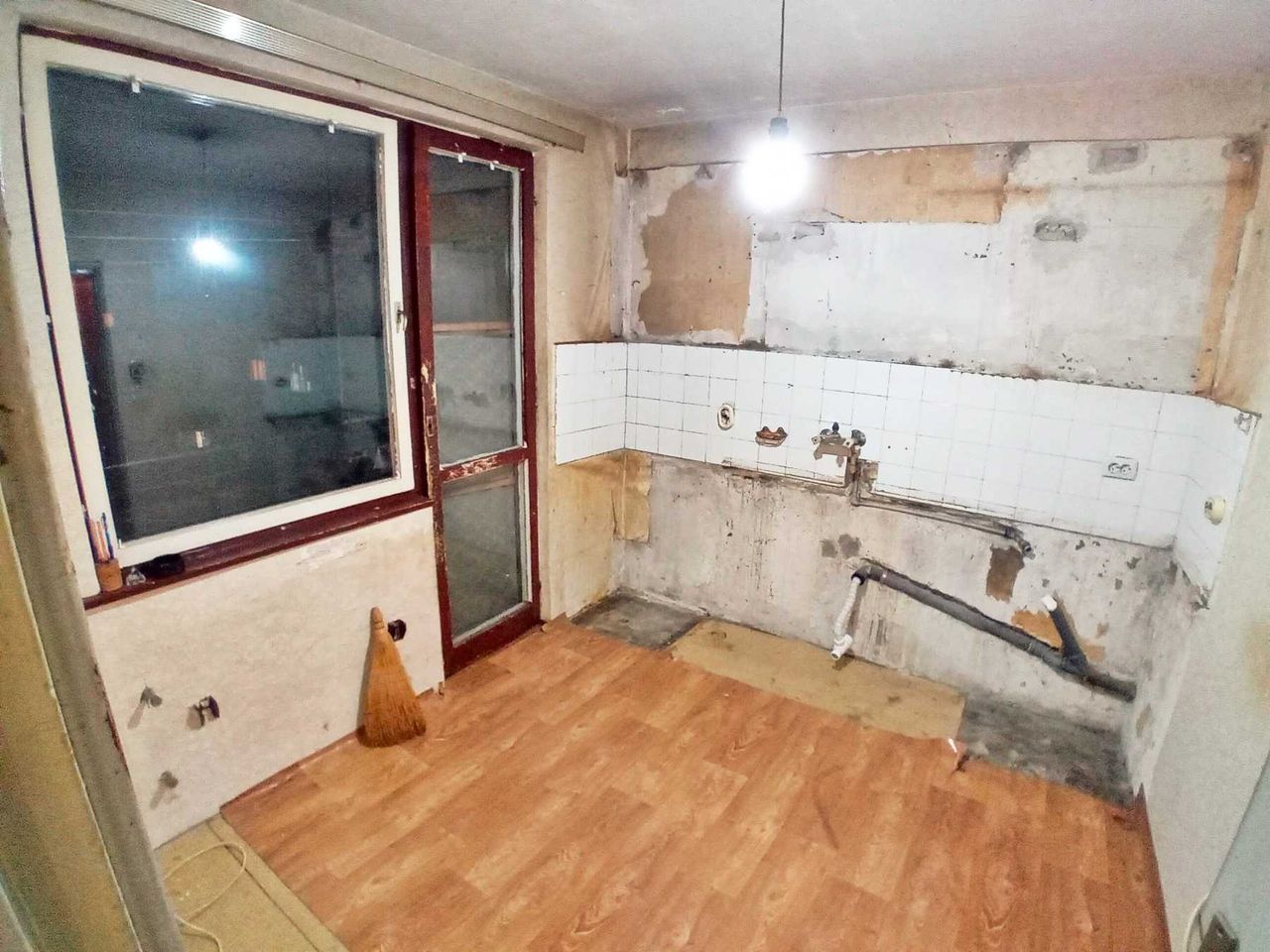 Продава се Тристаен апартамент в София, Света Троица - 100 кв.м за 2350 €/кв.м - Снимка #3