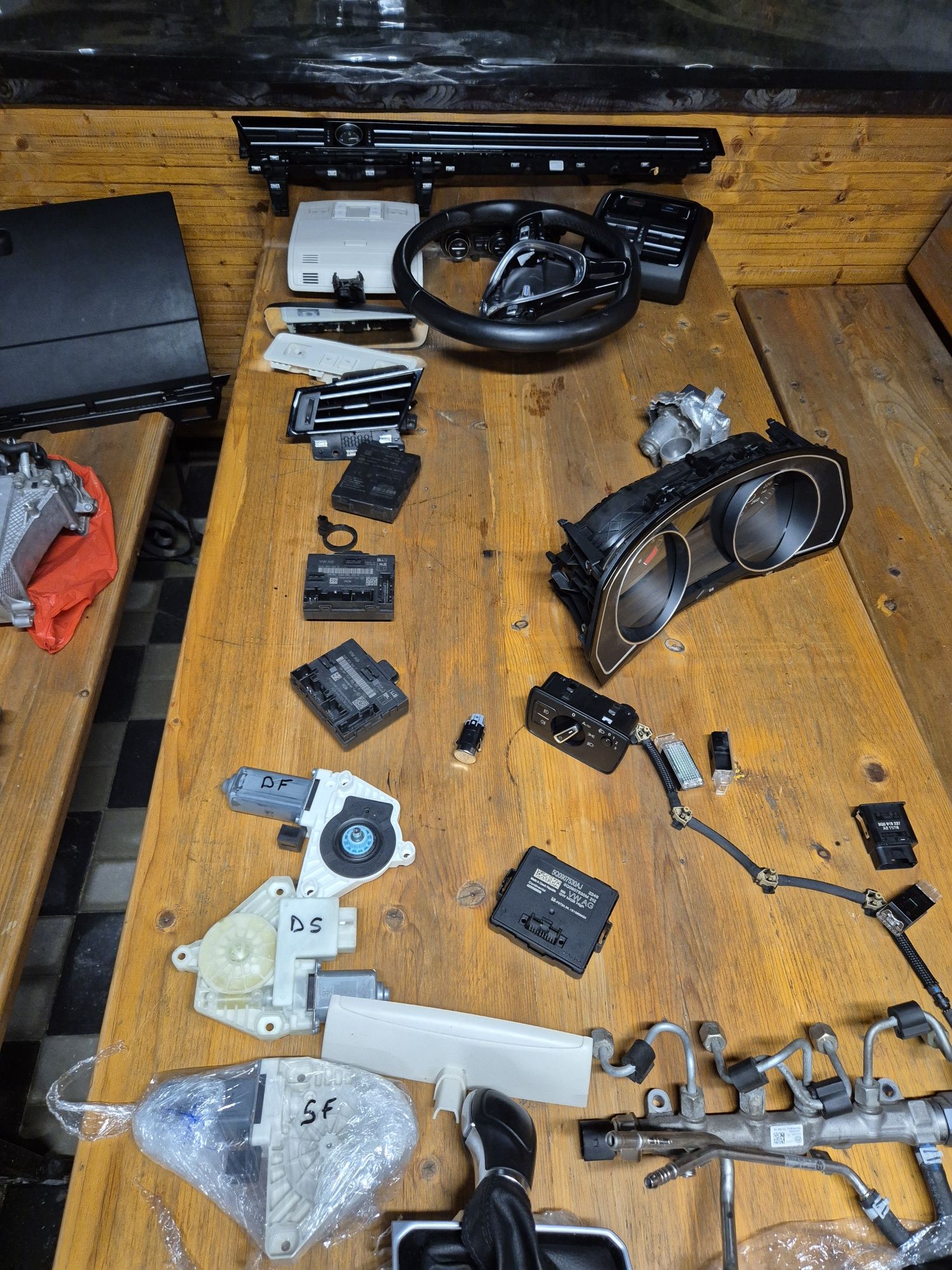 Dezmembrez VW PASSAT B8 Berlina/ Breack