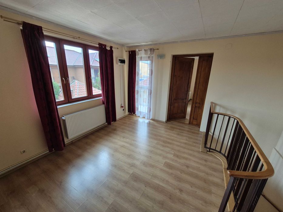 Casa parter si etaj 130 mp utili mobilata Decebal langa Lidl curte