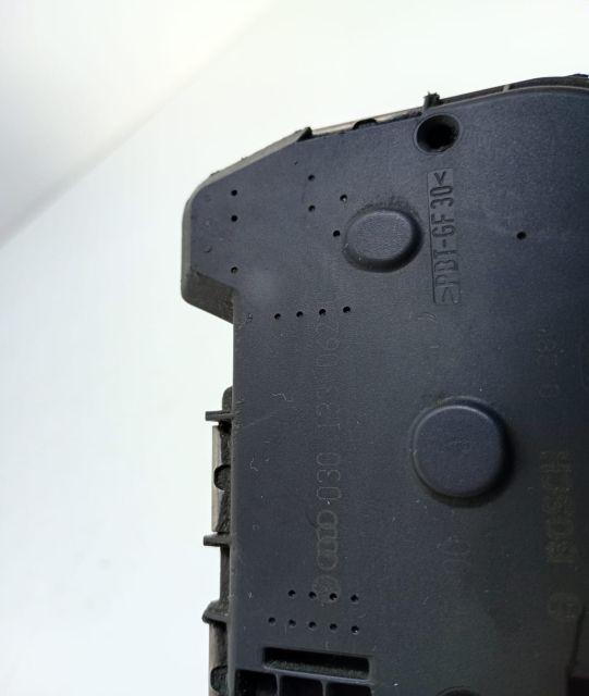 Clapeta acceleratie 030133062C Seat Ibiza a 3-a generatie 6L seria