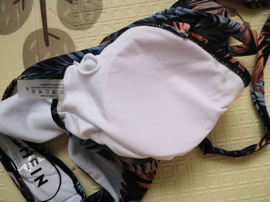 Shein costum baie