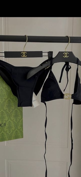 Costum de baie Gucci, model 2026