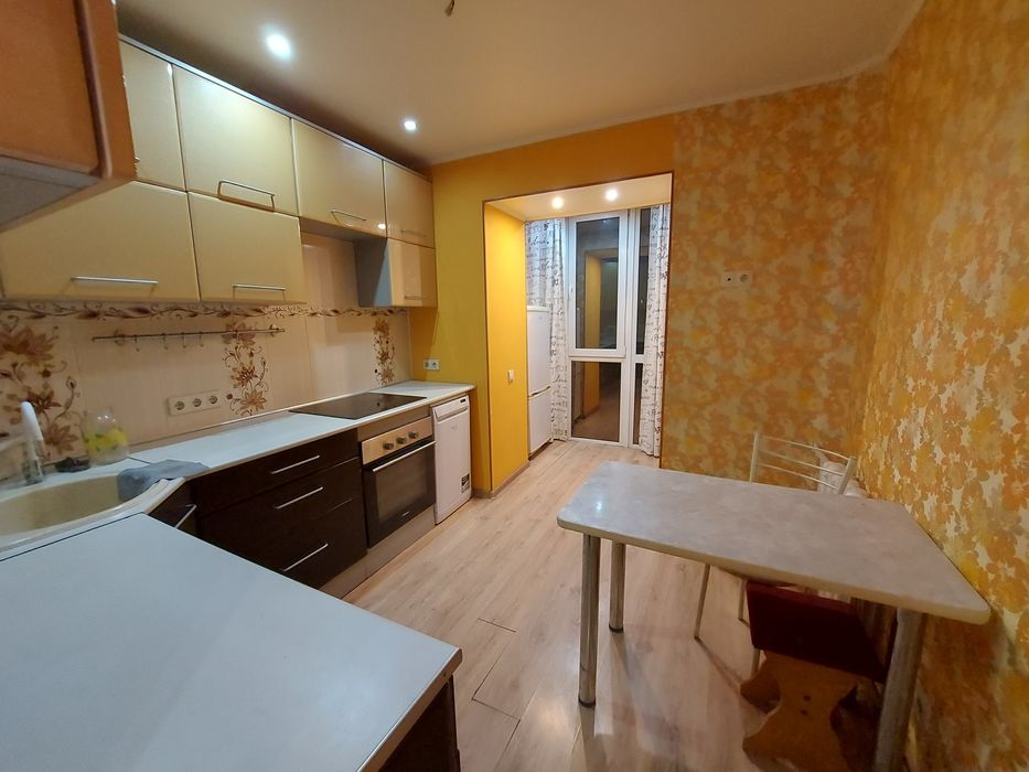 Сдам в центре 1 комнатную квартиру р-н Парка,стадион Динамо.