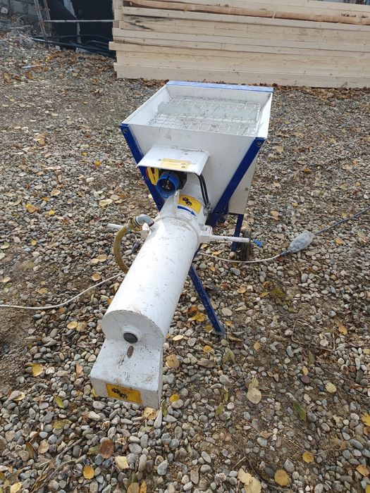 Malaxor continuu fassa bortolo mare in Italy