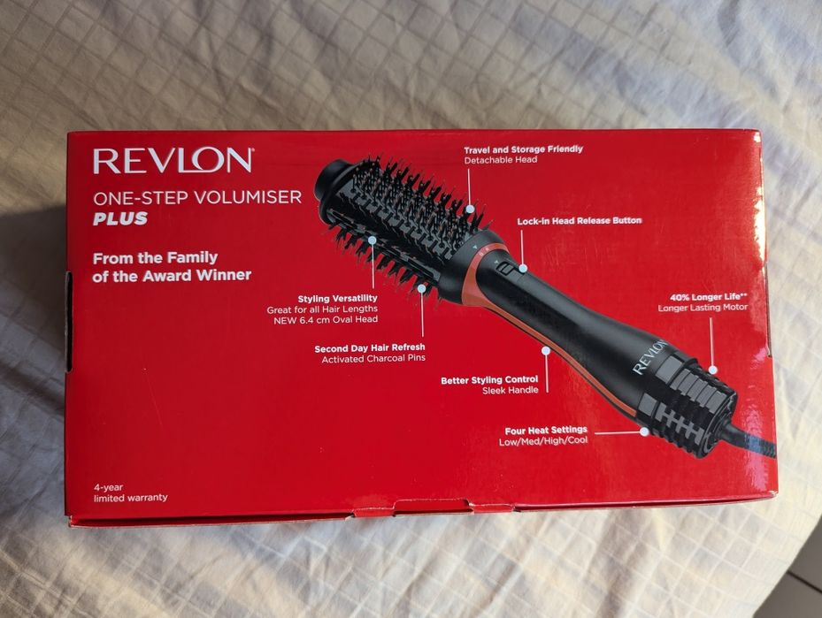 Revlon ВНОС Англия последен модел  one step volumiser plus сешоар четк