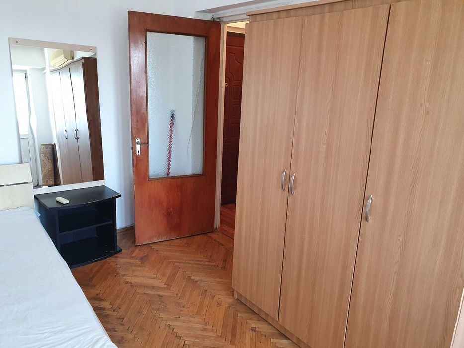 vand garsoniera centru zona Zavoi