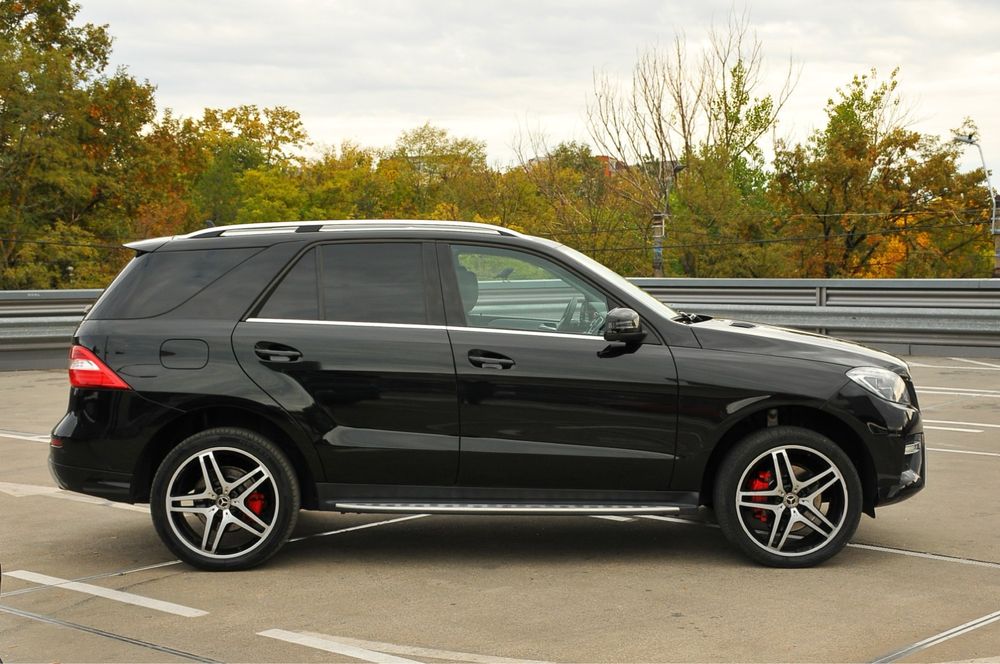 Mercedes Benz ML 350 4 Matic Pachet AMG63///