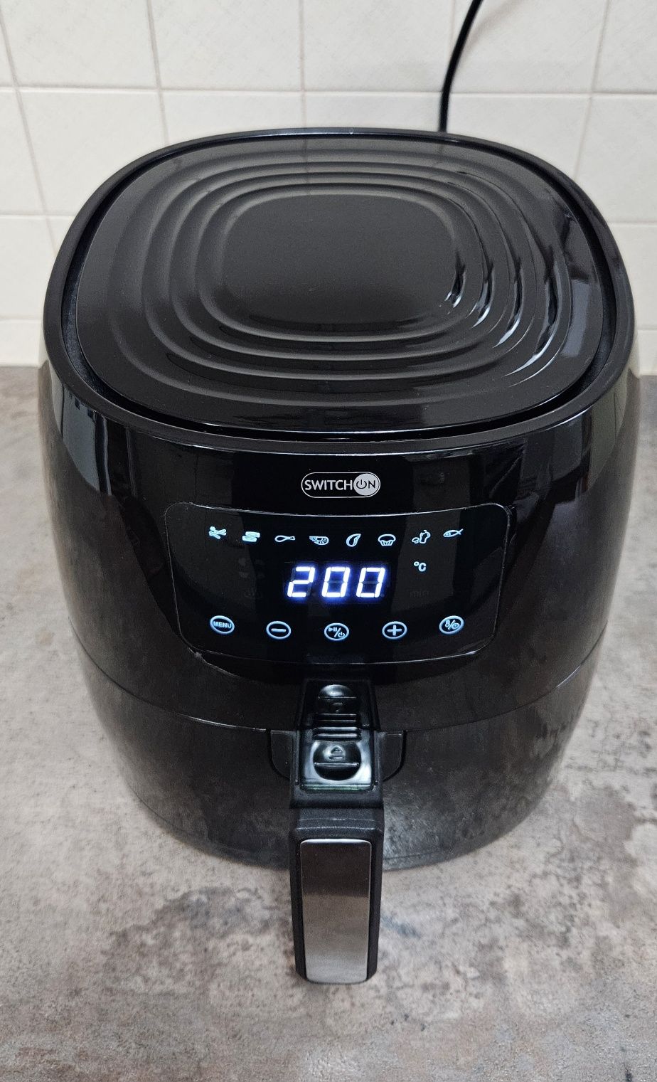 Airfryer in stare foarte buna, folosit foarte putin