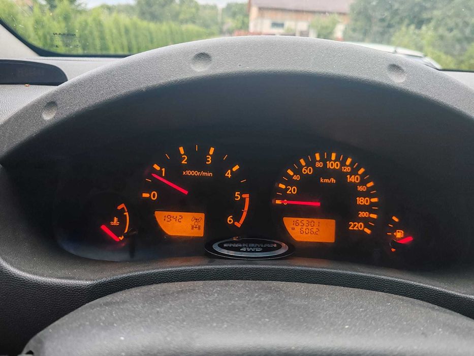 NISSAN NAVARA D40, 2.5 dci / 165.000 km