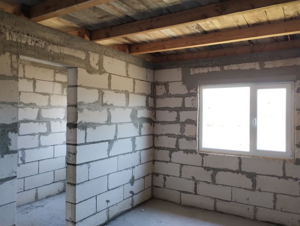 Casa nouă de vinzare