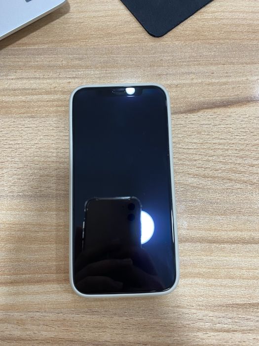 Продам айфон 13,64 гб