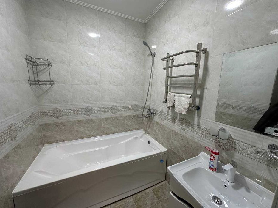 3х комнатная квартира на 7 этаже 115кв/м, в Самарканде