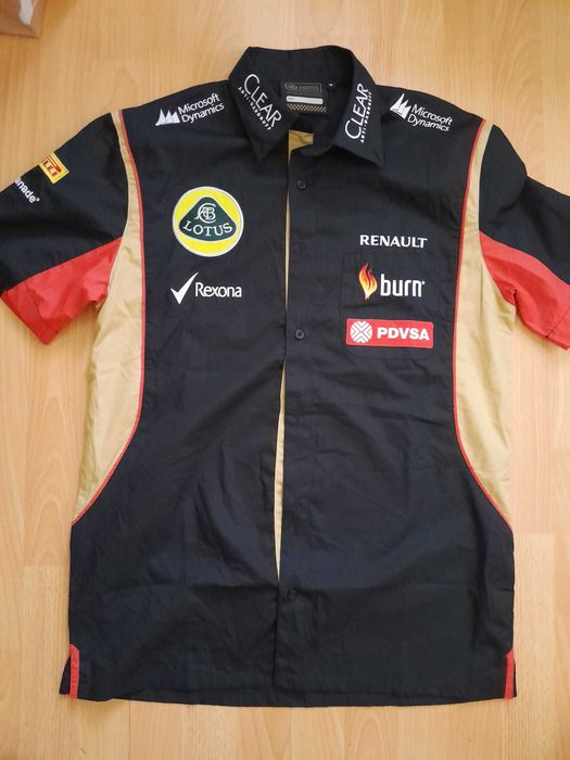 Риза Lotus F1 Team pit stop crew
