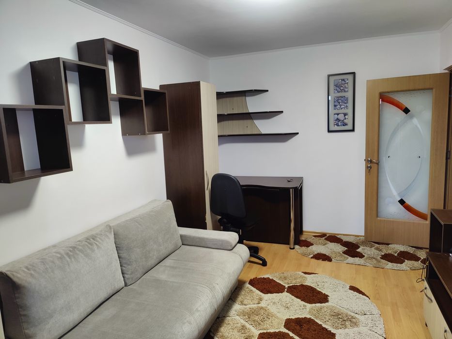 Închiriez apartament 1 cam, zona Alexandru cel Bun