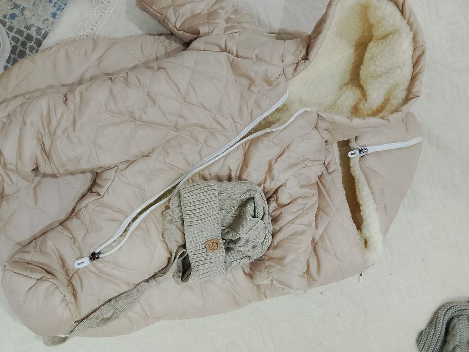 Конверт на выписку и шапка