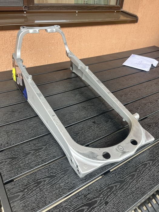 Vand semicadru Yamaha Raptor 700 de pe modelul 2023