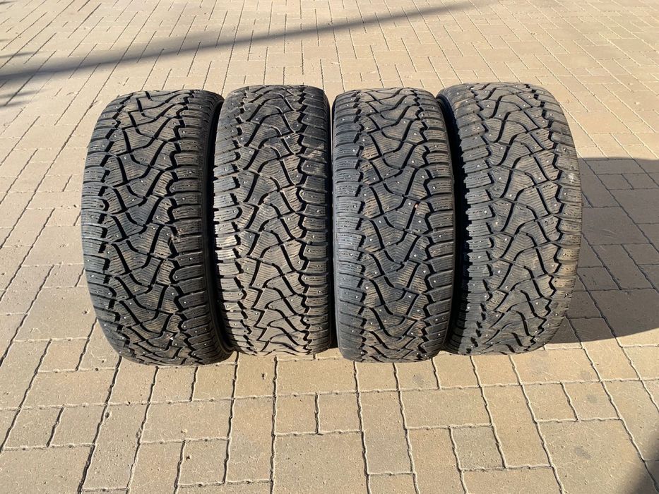PIRELLI R18 285/60