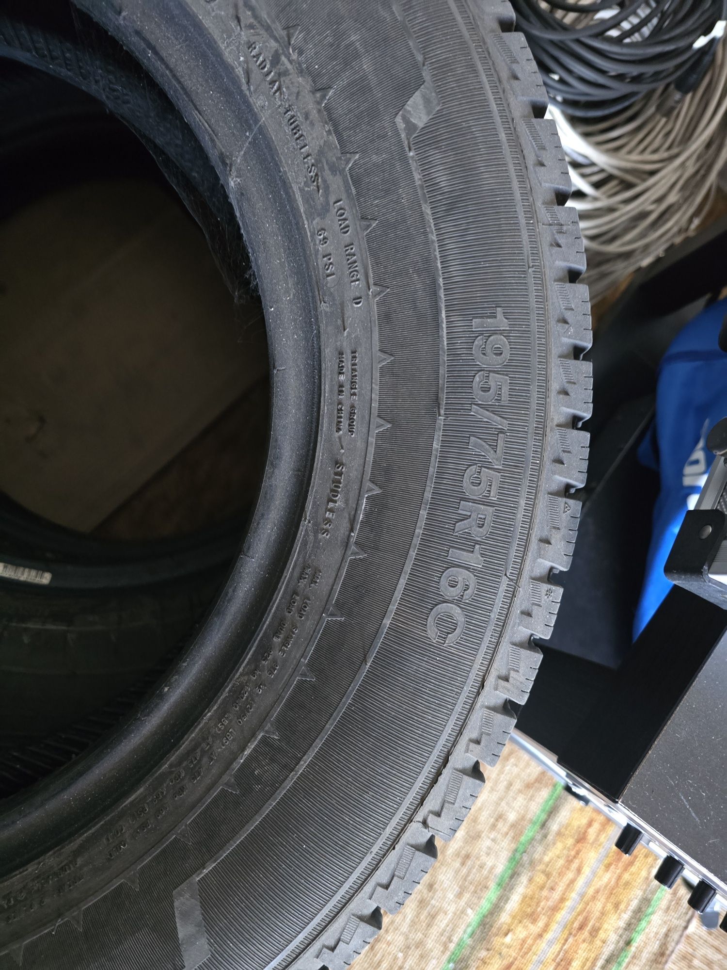 3бр. Бусови гуми 195/75 R16C