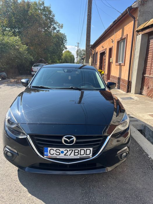 Vând Mazda 3 2014