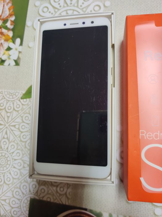 Xiaomi Redmi S2 64 GB memorie 4 GB ram