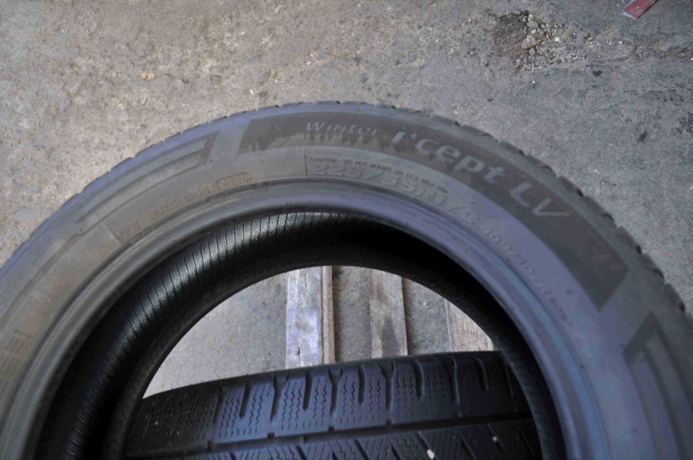SET 2 Anvelope Iarna 225/55 R17C HANKOOK Winter Icept LV 109/107R