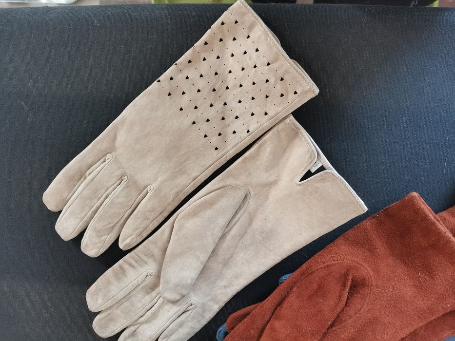 Дамски кожени ръкавици