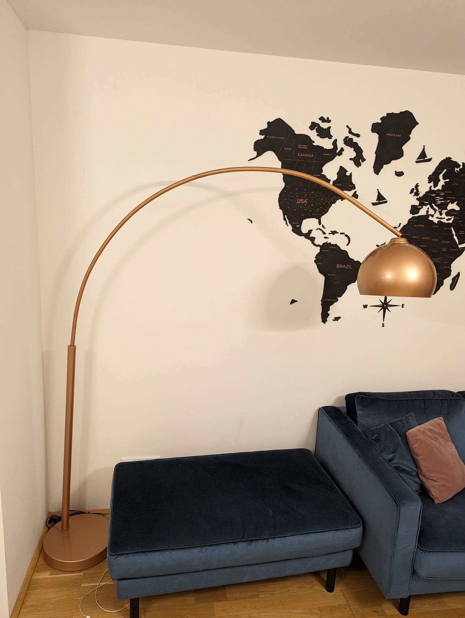 Lampa rose gold noua