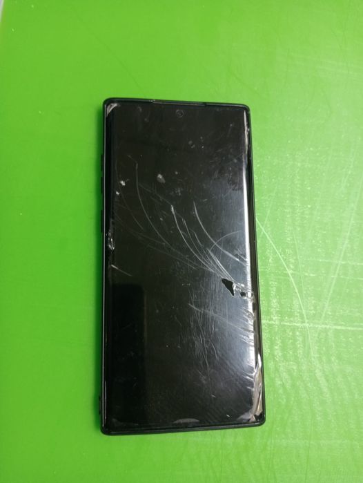 Самсунг нот 10 +