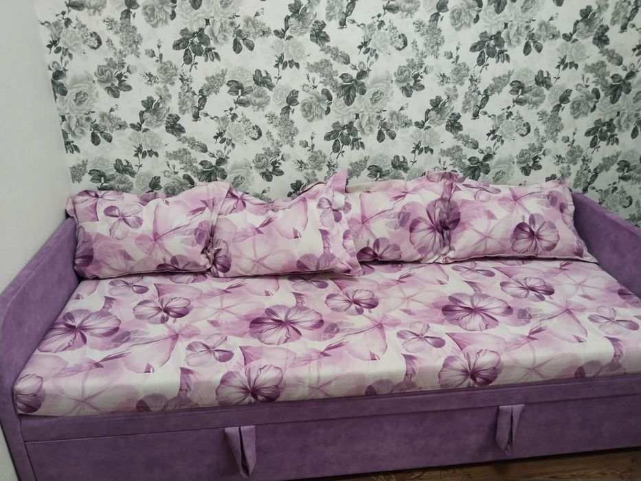 Продам тахту б/у в хорошем состоянии 50000