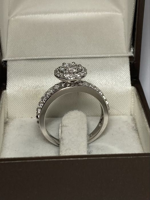 Inel aur alb cu diamante 0.65ct