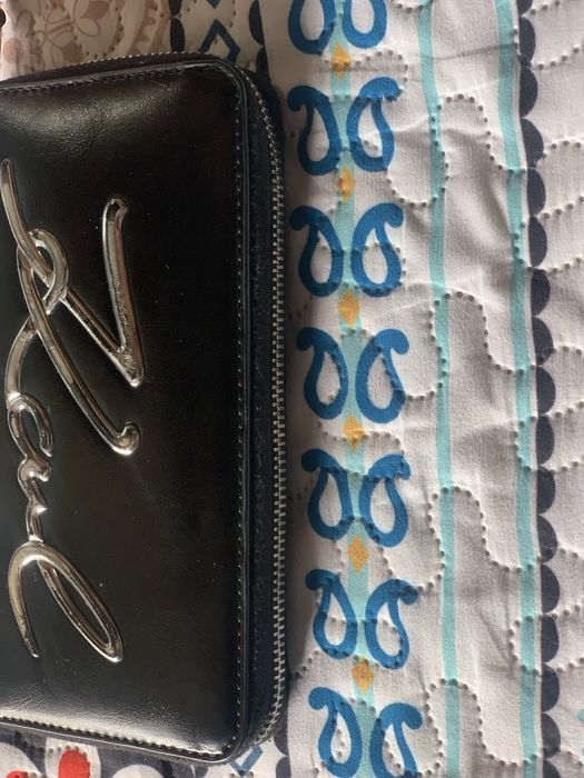 Portofel dama Karl Lagerfeld stare foarte buna ca nou