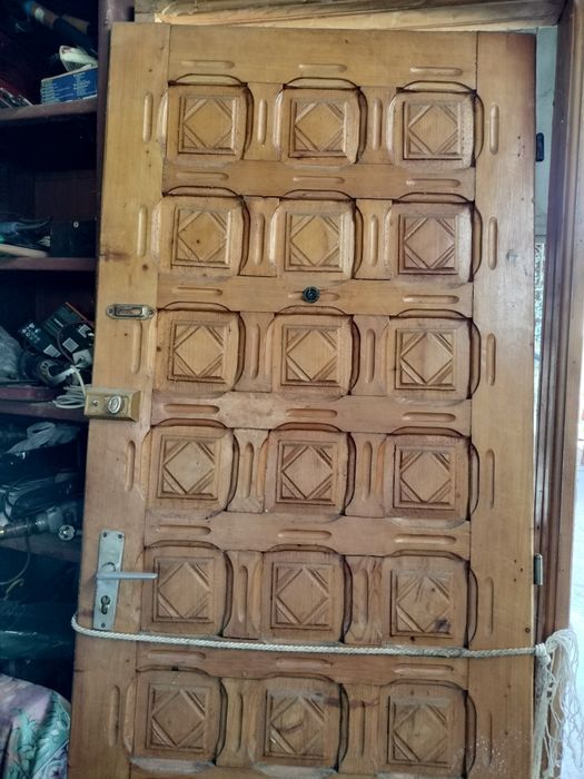 Uși lemn cu toc demontate