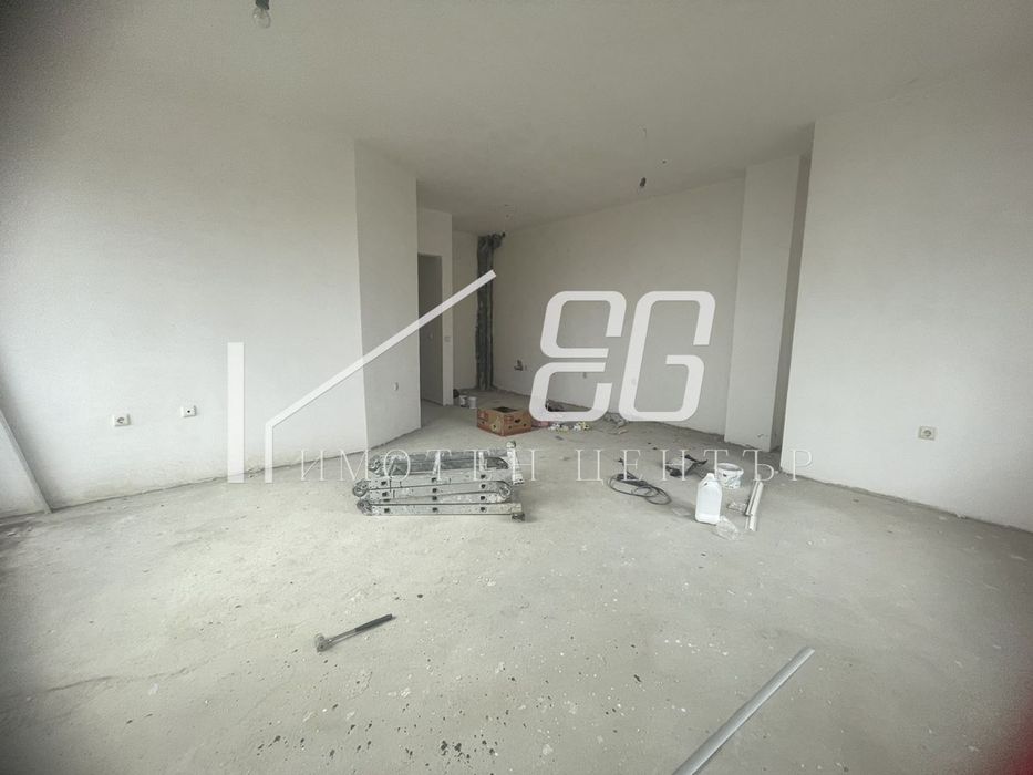 Продава се Двустаен апартамент в Варна, Погреби - 96 кв.м за 1303 €/кв.м - Снимка #3