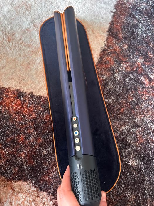 Placa de uscat părul Dyson airstrait