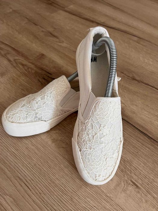 Espadrile/tenisi bej cu dantelă H&M – mărimea 38, aproape noi!