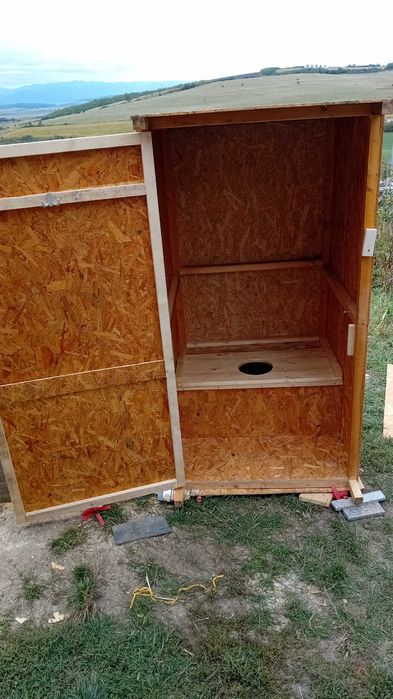 Toaletă curte wc grădină