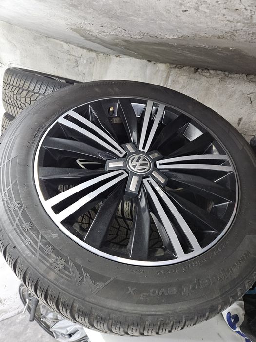 Зимни гуми 18 55 235 HANKOOK winter I cept evo3 X дот 22