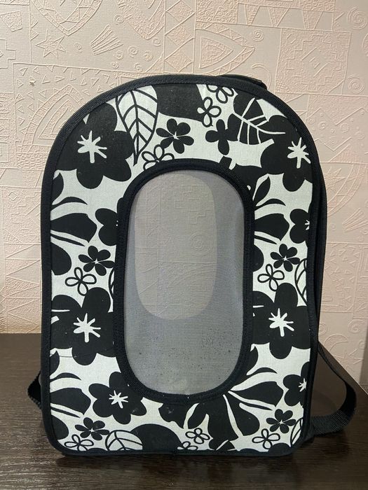 Продам переноску для попугаев + несколько подарков.