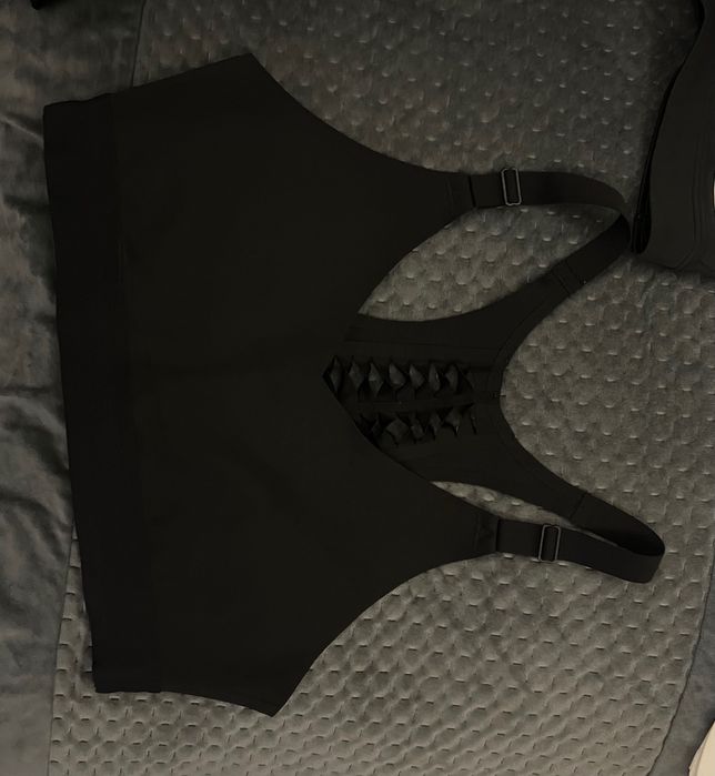 Бюстие Nike/Under armour /Victoria Sport