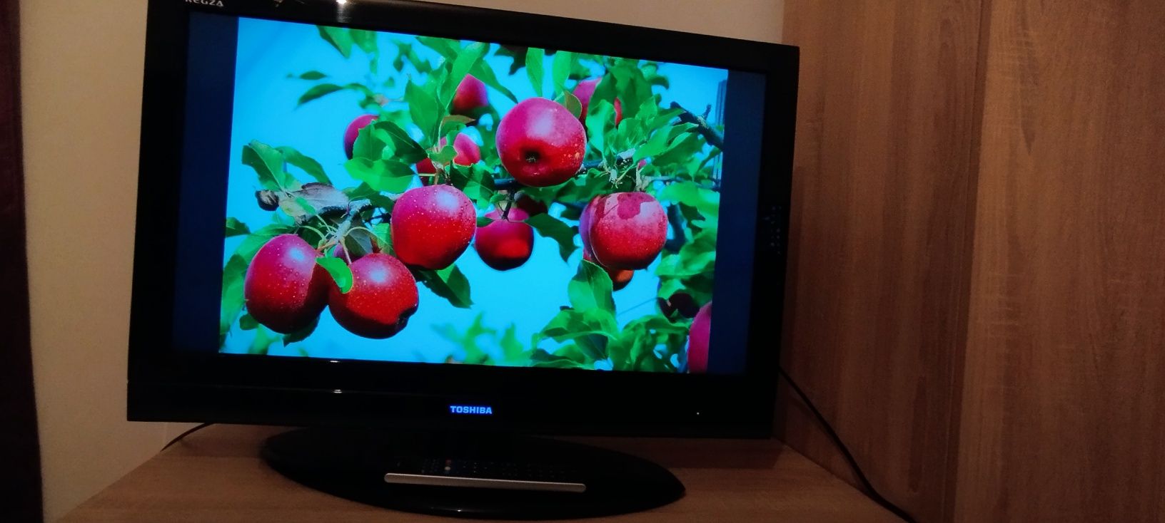Телевизор Toshiba 32 инча