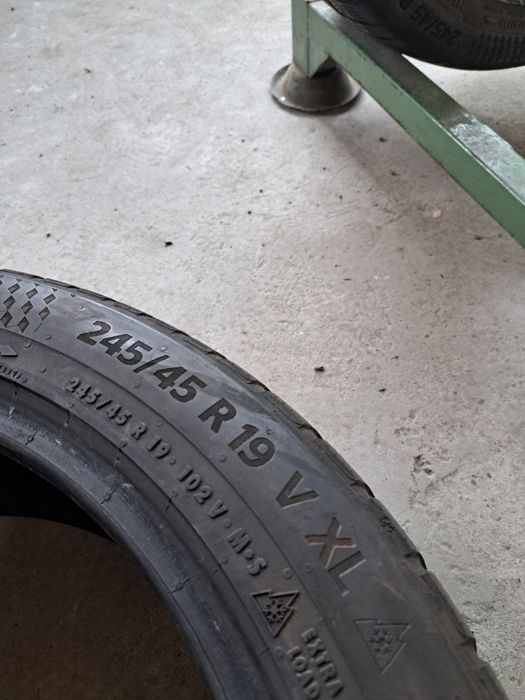 2 anvelope iarnă 245 45 r19 Continental