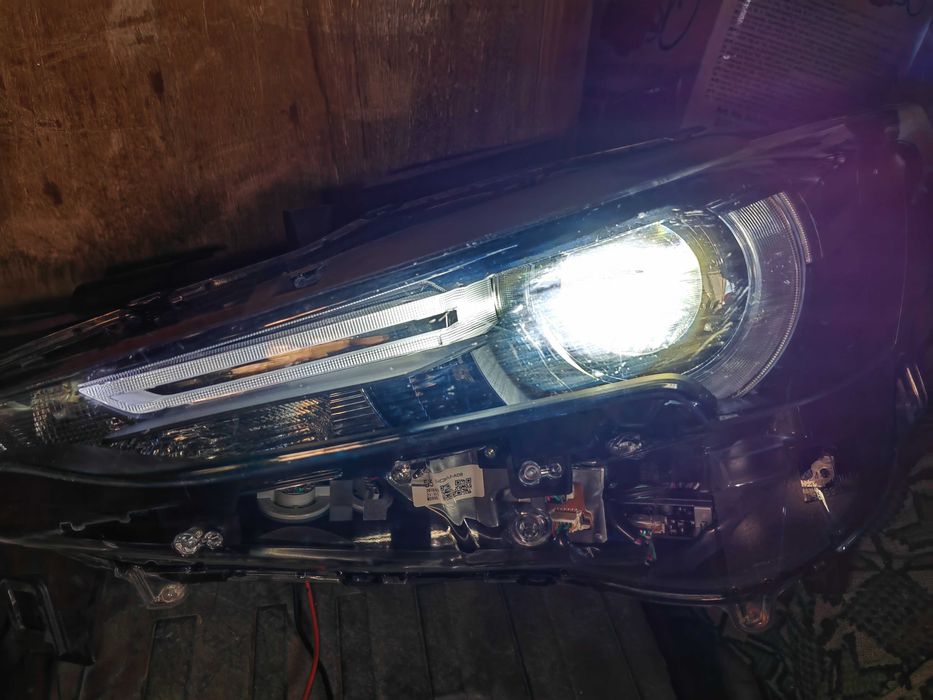 Фар Mazda CX5 17-22 г. LED ляв / Фар Мазда ЦХ5 Оригинален