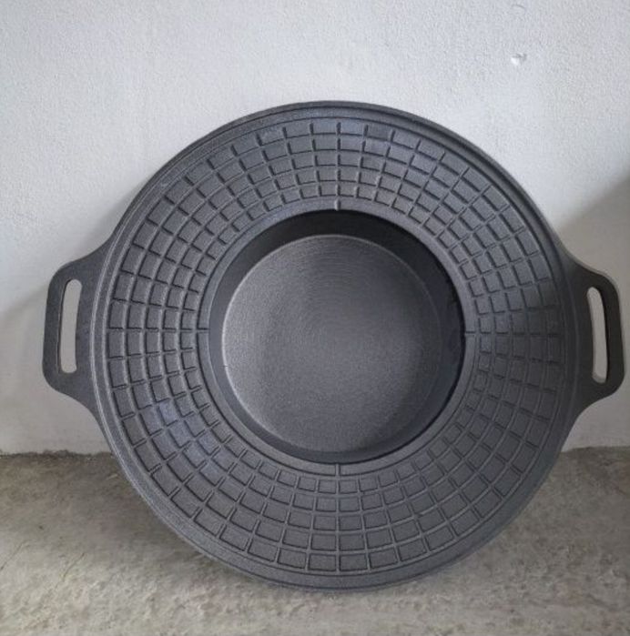 Disc din fontă cu zonă centrală tip „cratiță” – ideal pentru gătit