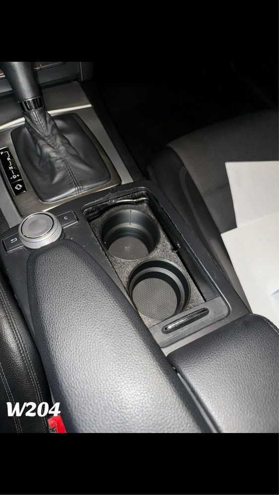 Поставка за чаши за Mercedes w203,w204,w218 и w221